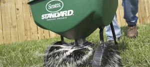 Rotary spreader, best for fertilizing