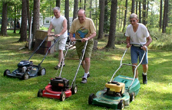 3-man-mowing-crew